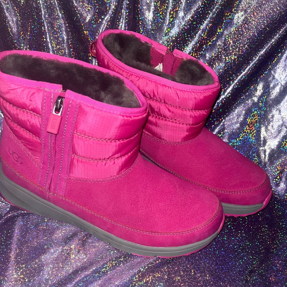 Pink Truckee Ugg Boots